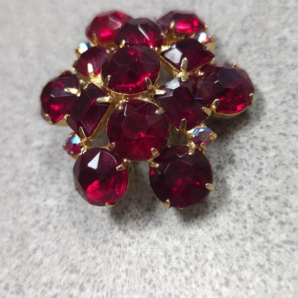 Vintage Red With Aurora Borealis Glass Crystal Cluster Brooch - Picture 6 of 11